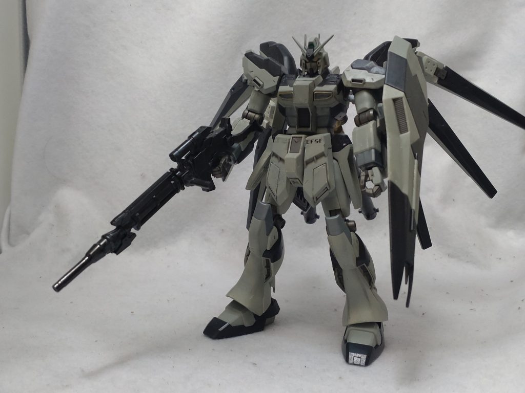 フロントミッドナイトブルー+ガルグレーのツートン。リアル感を強めたく、大戦期の米海軍機に見られた配色です。