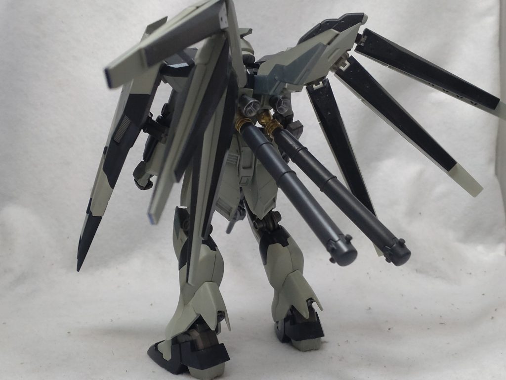 バッグプロペラントタンクは基部をゴールド、本体をメカサフヘビーで。