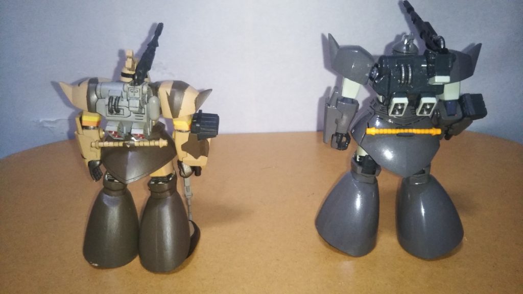 　HGUCゲルググキャノンとの比較です。　さすがに新しいキットの方が現代的なプロポーションをしていますが、旧キットもこれはこれでMSVのイラストに非常に近く、一概に劣っているとも言えないのではないかと個人的には思います。　というか、今の目で見ても全体的にかなりバランスの取れたスタイルをしているのではないでしょうか。