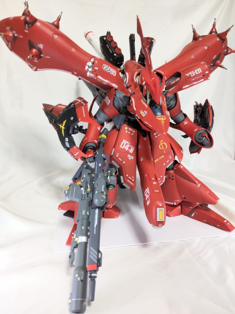 Hi-νガンダムHWSに対抗すべく、同等以上の装備をナイチンゲールに与える(装甲・スラスターは、元々十分すぎるので強化不要)がコンセプト。作戦によって装備を選択して出撃、フル装備は、HWSというより最終決戦Verですかね。 