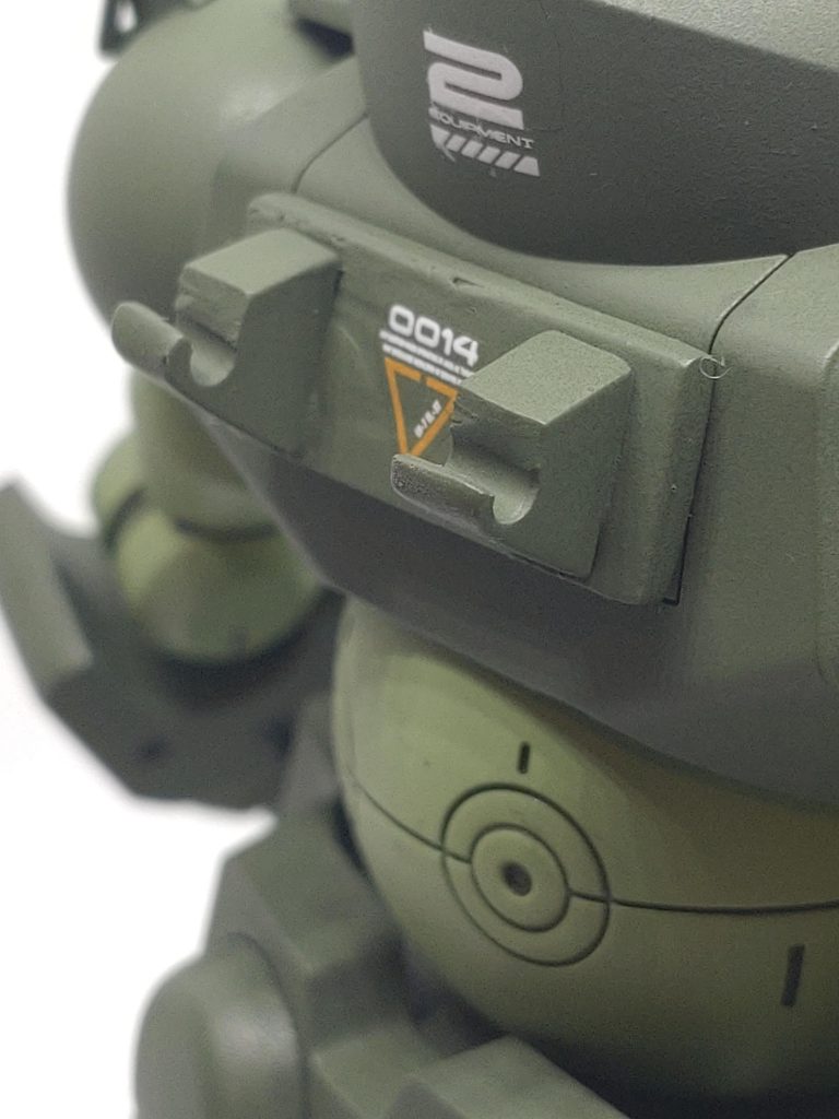 背中のフックは脱着式です。