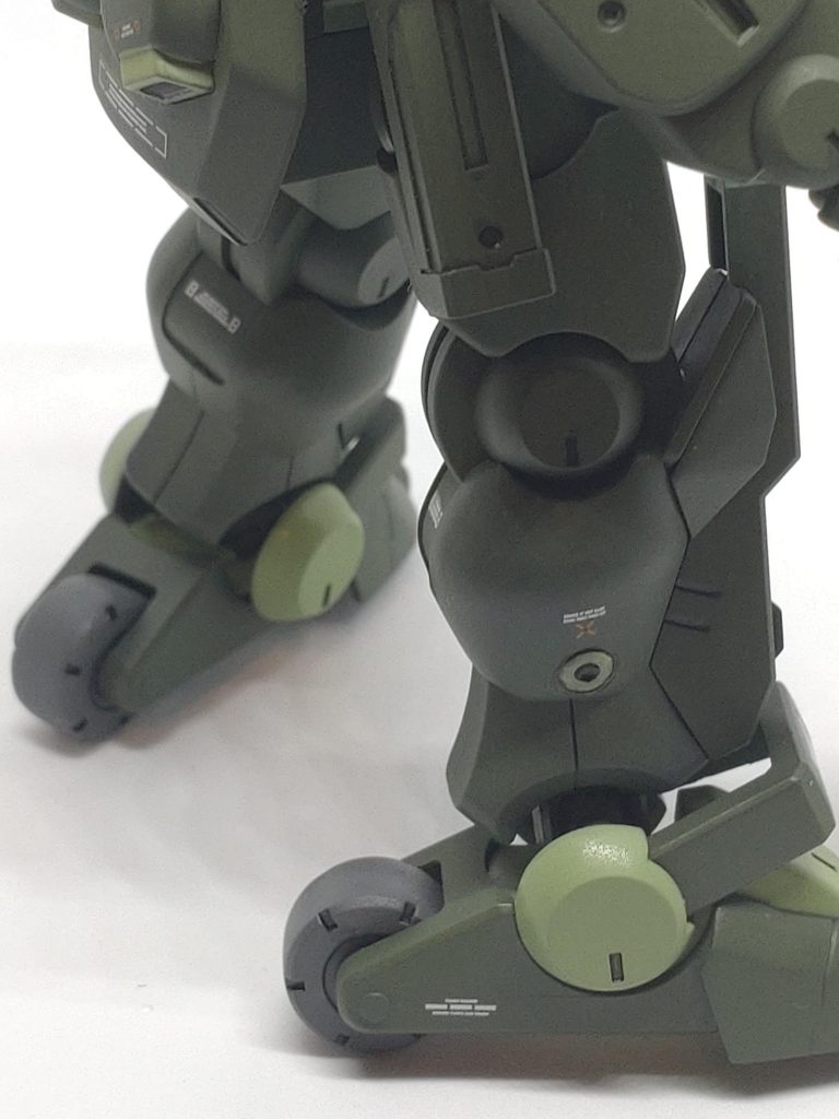 脛部分はシザークロー外して素の状態