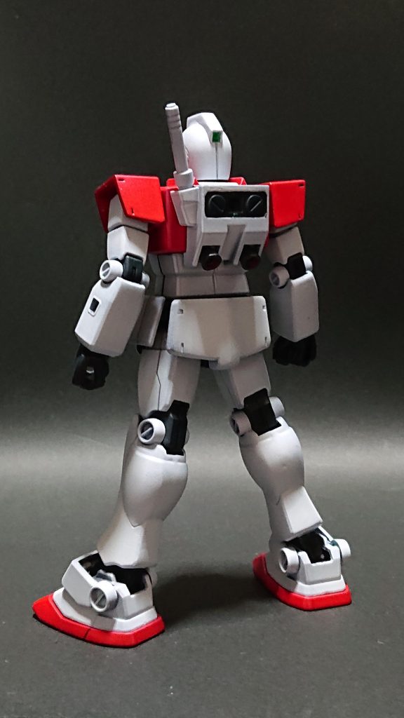 やったことは、合わせ目消し、エアブラシの練習を兼ねた全塗装のみとなります。