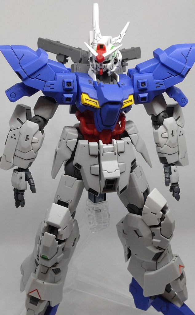 脛部の赤色ラインもガンダムマーカー