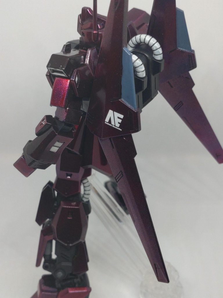 反対側にはアナハイムのデカールを