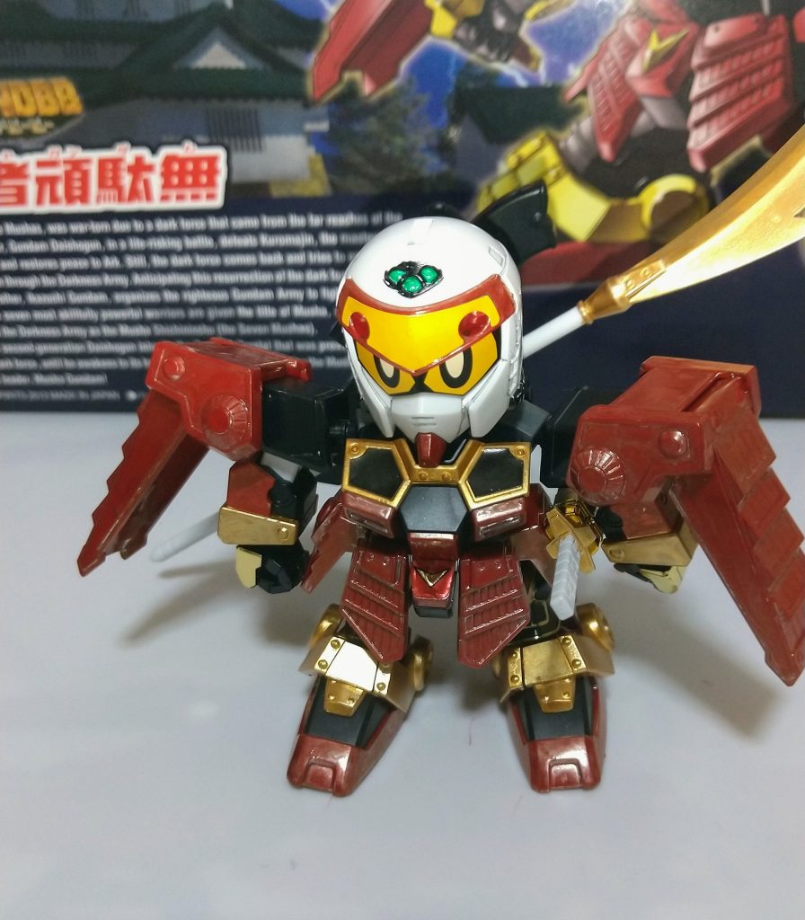 頭の○が3個ついてる部分はマッキーで塗装。