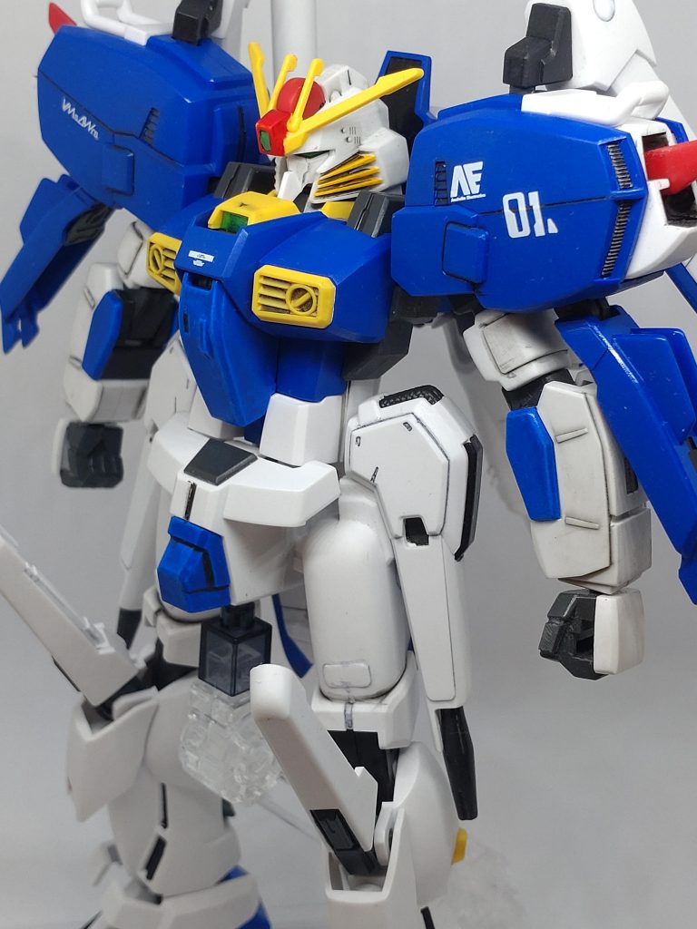 スマートガンも塗装したのですが、持たせる事が大変そうなので無しにしました。