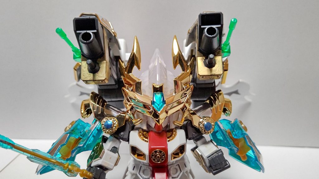 大目牙砲。なおベースとなってる二代目頑駄無大将軍は貴重キット化してるので、将軍に元に戻す事が可能(ここ大事)