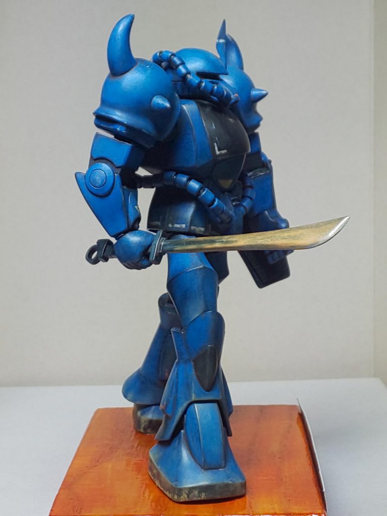 あ。腕 もげそう  (´д｀|||)塗装は全て 筆塗りです。確かこの頃からブラシの噴霧がキツくなってきたと記憶してます。今は理由の無い限り ブラシは使いませんねぇ。筆塗り、時間かかるけど(￣ー￣)ﾇｰﾝではでは皆様、善きガンプラ～な週末を～！アディオーース♪