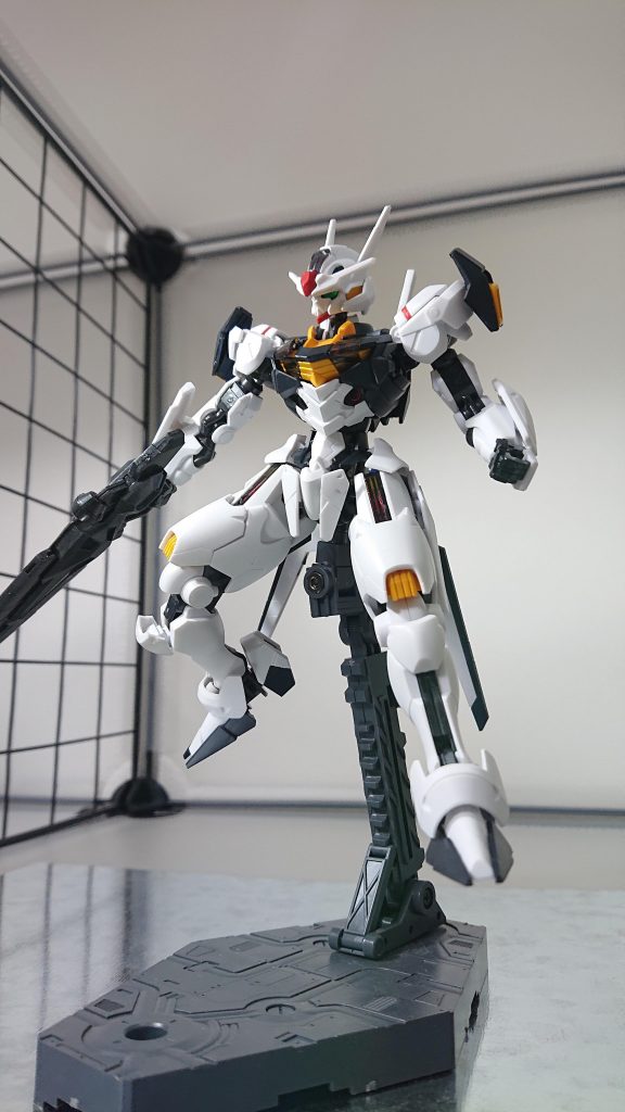 後で気付きましたが右胸の模様入りのパネルが落ちかけてる…ここ外れやすいです