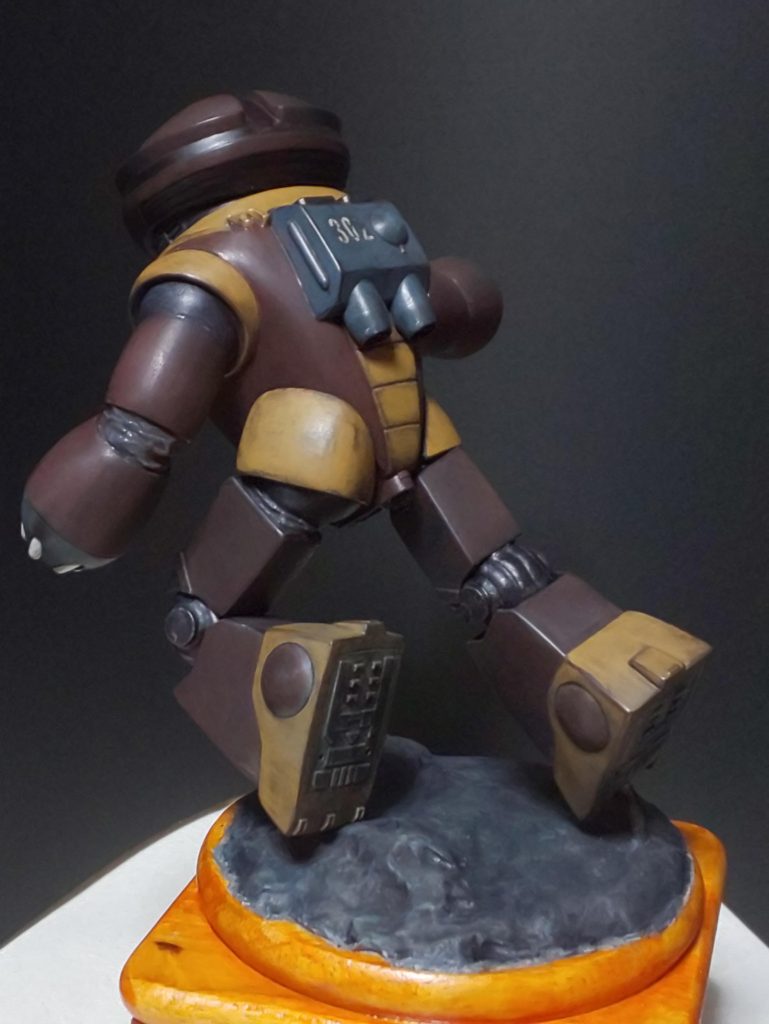 昨今のガンプラ建築から見れば、後ろ向き過ぎじゃないか？との御意見をいただくこともございます。それらの御意見は充分に理解しております。しかしながら先にも申しましたように、わが社が創業以来積み上げて来た技術、それは古くはありますが確かなものだと社員一同、自負しております。そしてそれが今のわが社への信頼へと繋がっているものと考えております。