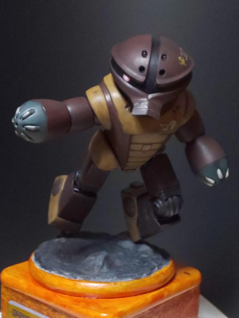 最先端の筆塗り等に溺れず、長年 つちかってきた我が社独自の方法論をもって、これまで多くの組み立て工事をおこなってまいりました。各クライアント様方からも「古くて新しい」「なんかホッとする」などのご厚意を賜ってまいりました。