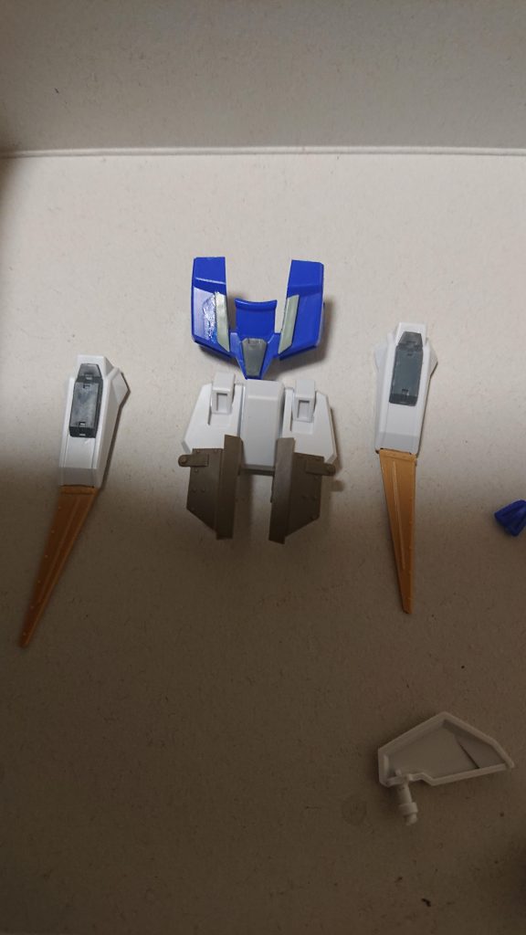 製作過程ですMSGや30MM、ミリタリーキットのジャンクを色々つけ足しています