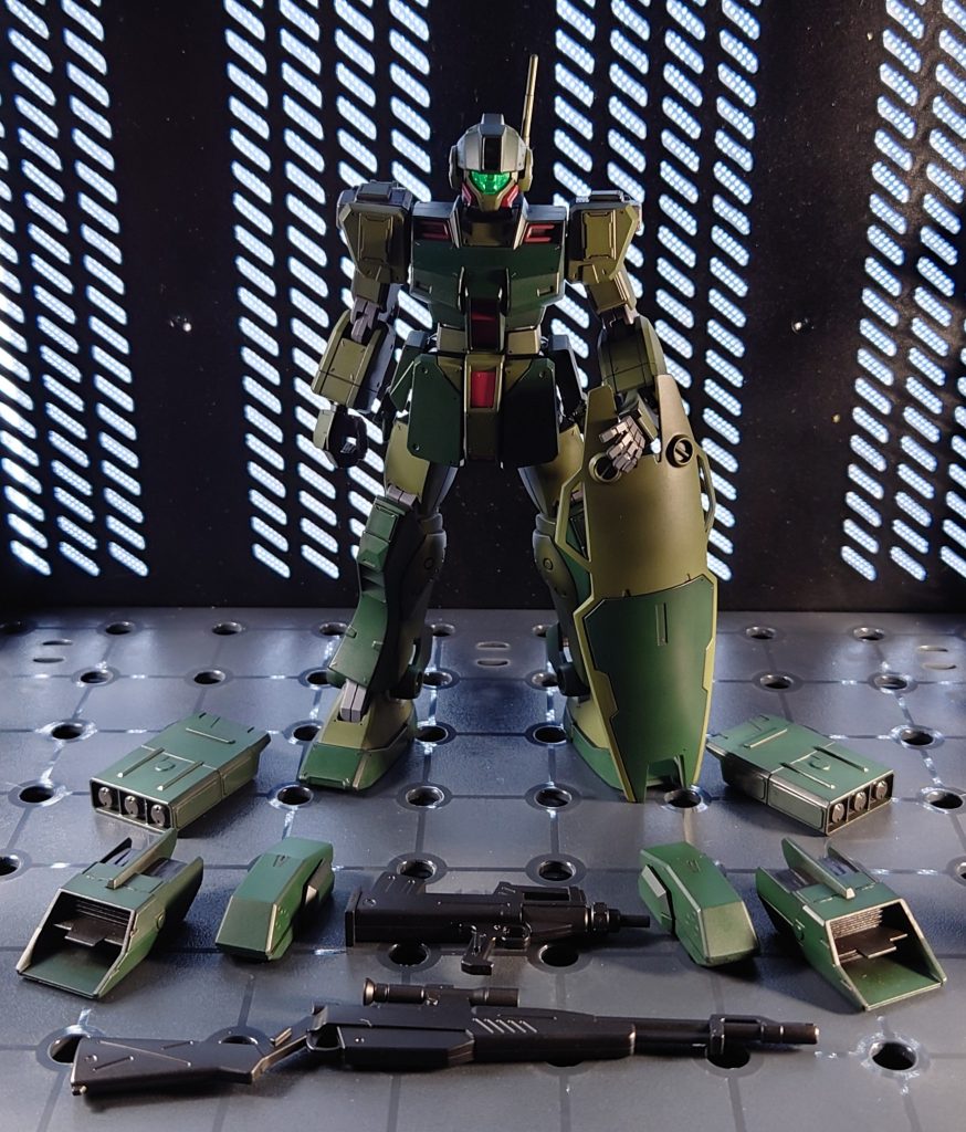 兵装展開図コイツならケンプファーに負けない。でも、パイロットの力量なんだよね。あとフィールドにもよるかな。コロニー内でミサイルランチャーって危ないし( ̄▽ ̄;) 空間戦や地上戦でならタイマンでいけるハズ。ドラケンくんのオマケになりそうだったジムスナⅡでしたが、対強襲戦にも耐えれる機体に仕上がりました。今回は完全にバンダイガンプラ縛りです。ガンプラバトルアームアームズから、ミサイルランチャーとブースターを、パワードアームズパワーダーからガトリングガンを、ビルダーズパーツからMSパネルを、使用してます。見た目がネモカラーのジムⅢな感じがしますが、カッコ良くまとまったからヨシ\(*´▽`*)