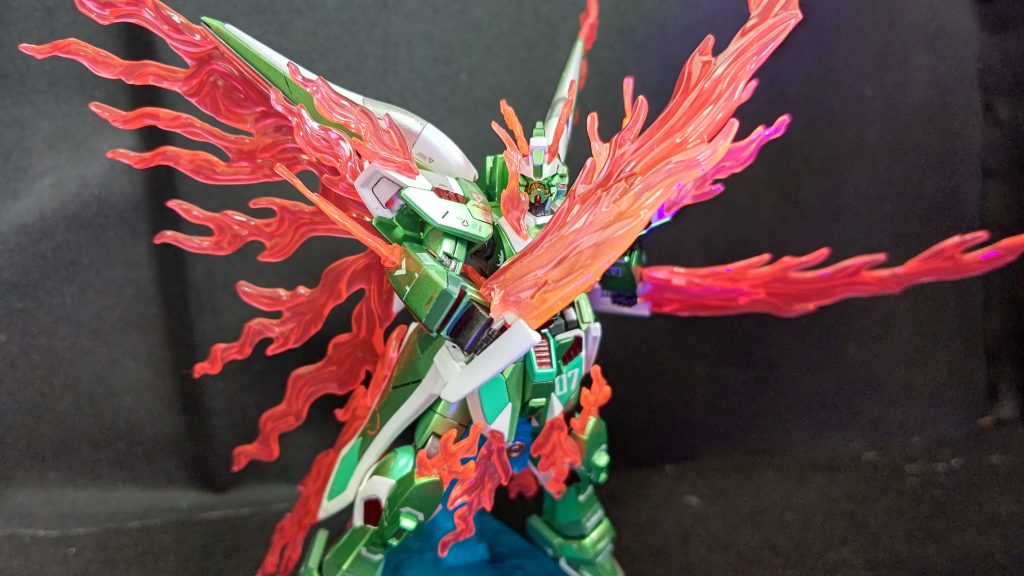 フレイムソード二刀流ブラックライトで右手のフレイムソード少しオレンジ掛かってんのがいい感じ