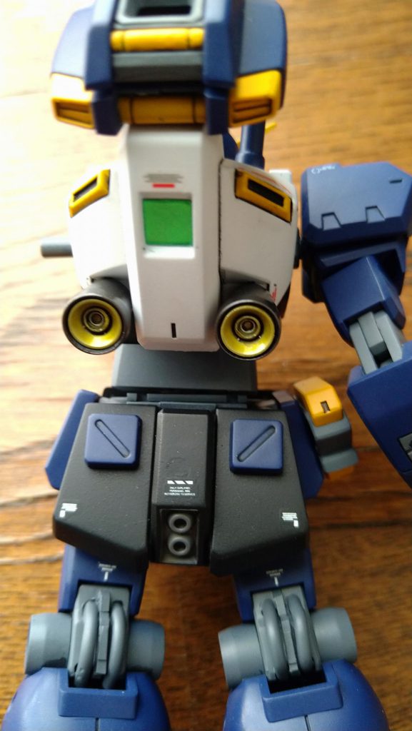 メインスラスターと膝裏パイプディテールアップ