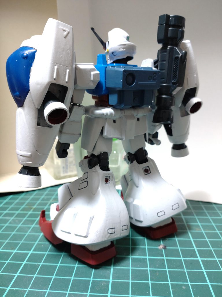 今回のテーマは［あえて無改造］合わせ目消しして、筆塗り全塗装。サフは吹いてません。後ハメは必要なく、かなり作りやすいキットでした。