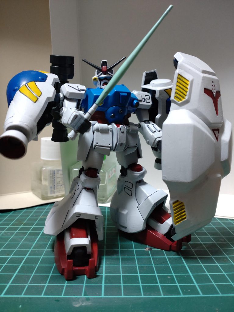 箱絵風ポーズ。あおり気味に見ると意外とカッコいい。