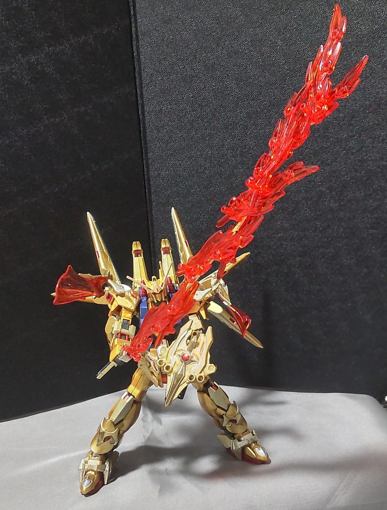 普段は4つ付ければ十分ですが、8つすべて付けると画像の様に異様な長さになってしまいます。これはこれで……いいかも。