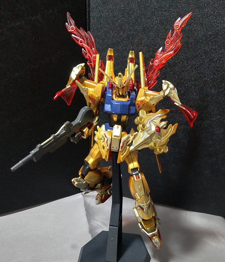 これにより、焔の翼を展開しているような感じになりました。もっと同じパーツがあったら、更に凄くなるでしょうが、今は4つしかないのでコレで我慢です。