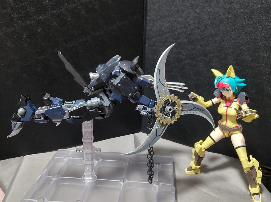 罪人殺を旋回させながら飛び掛かる!