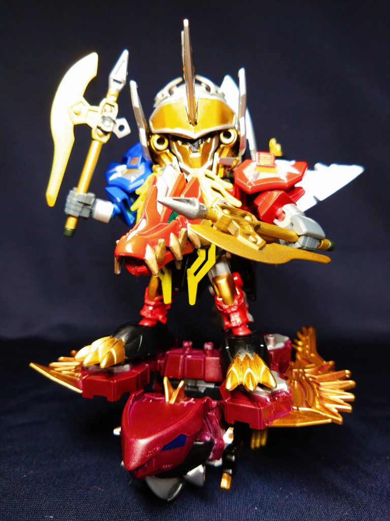 ダイノランダーとキラーランダーが星の欠片の武具竜を装備した新たな姿。神が与えた超兵器の一つ。