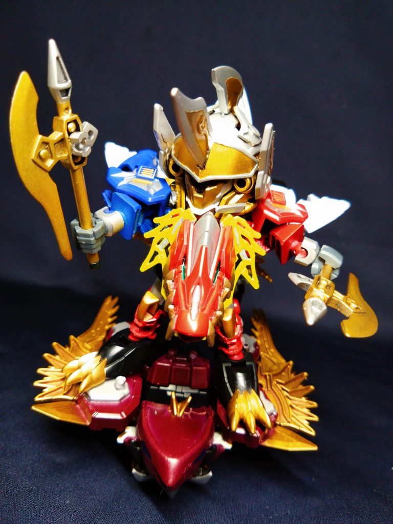 ランフォアクスを装備。原作との違いはランフォゴールドでは両刃の斧でしたが、こちらはハルバードタイプ。スピノゴールドの頭頂の刃は取り外せません。