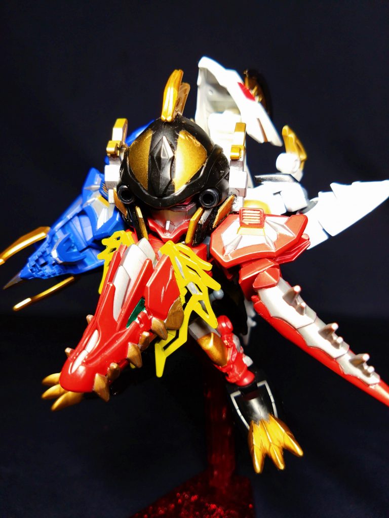 後ろに重心がきますが、ゲイラーの尾が支えになるので倒れません。白が入って色味のバランスもアップ。