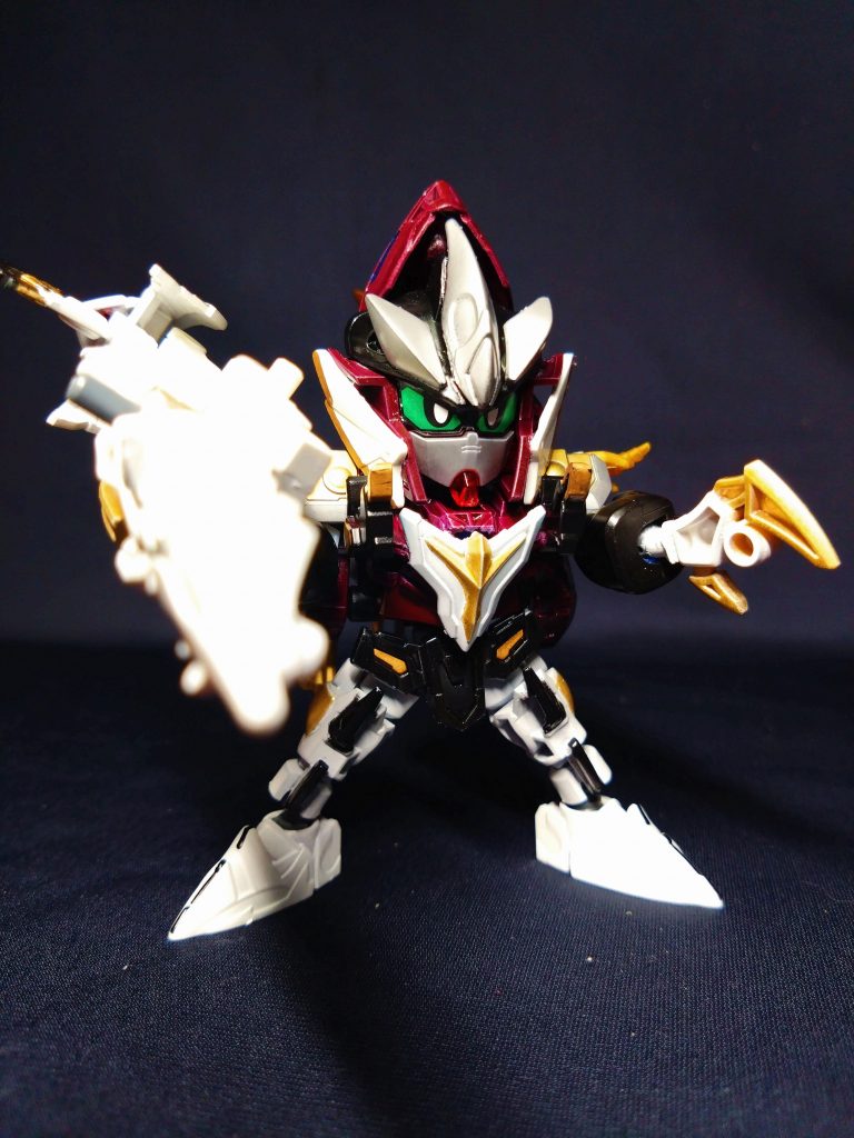 アバレンジャーからダイノランダーに続く、キラーオーがモチーフのガンダムキラーランダーです。もともとは二体の竜(恐竜)が、何者かに操られ融合してしまった姿です。