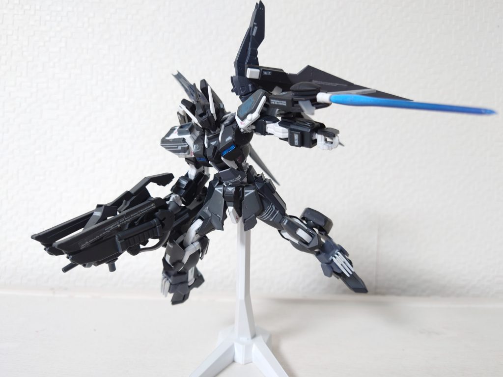 ビームサーベルの展開も可能