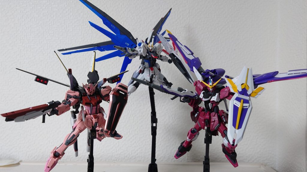 ジャスティス、ルージュと投稿順だとルージュ→ジャスティス→フリーダムですが、作成順だとフリーダム→ジャスティス→ルージュで逆でした。