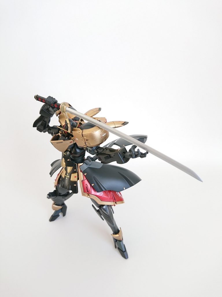 今回はサイドスカートの接続そのままなので、ちょっと手を加えて膝を前に思いっきり曲げられるようにするかもしれないです。ご覧頂きありがとうございました!