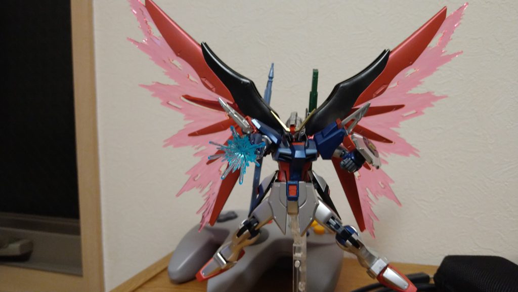 近くでみると塗装が薄すぎる部分があります。