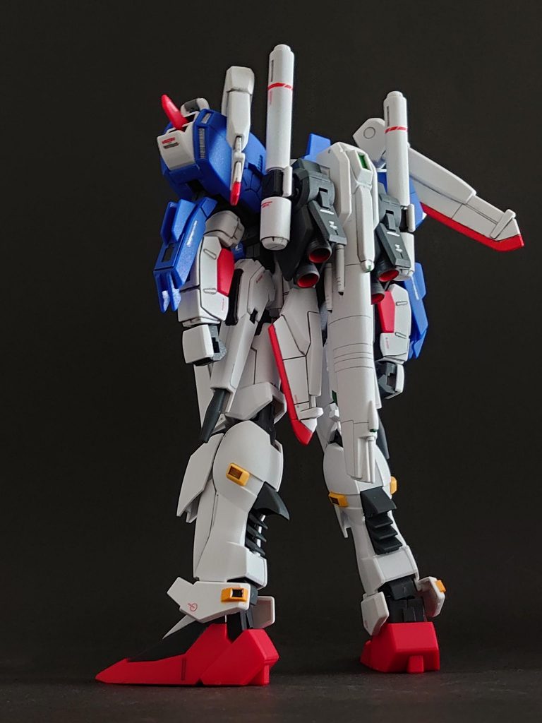 背面からこのゴテゴテ感が堪らないですね(笑)時代的にはZZとほぼ同じ時代なんですが、明らかにZZより強そうな見た目(笑)今回も最後までご覧頂きありがとうございました(`・ω・´)ゞ