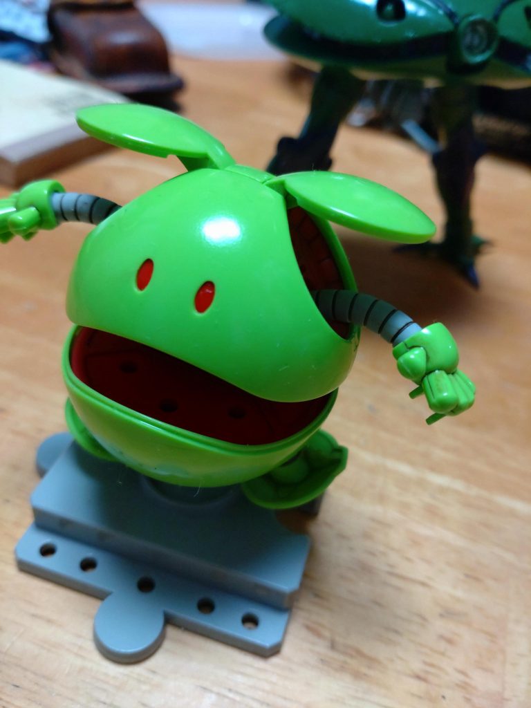 さあ、旅立っておいで。HGとかよりは壊れ辛いはず。自分の分もそのうち作ろーっと💕