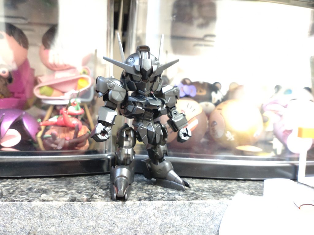 黒いサーフェイサーしゅーしゅー