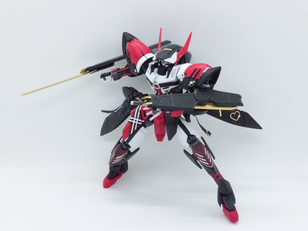武装はヴァルキュリアソードとヴァルキュリアシールド。シールド裏からの展開が暗器的な印象だったので掃除屋のイメージに合うかと思い採用しました。