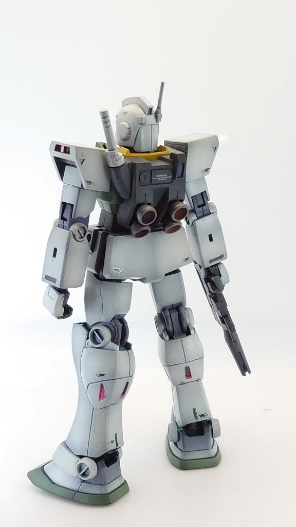 肩アーマーは、若干小型化