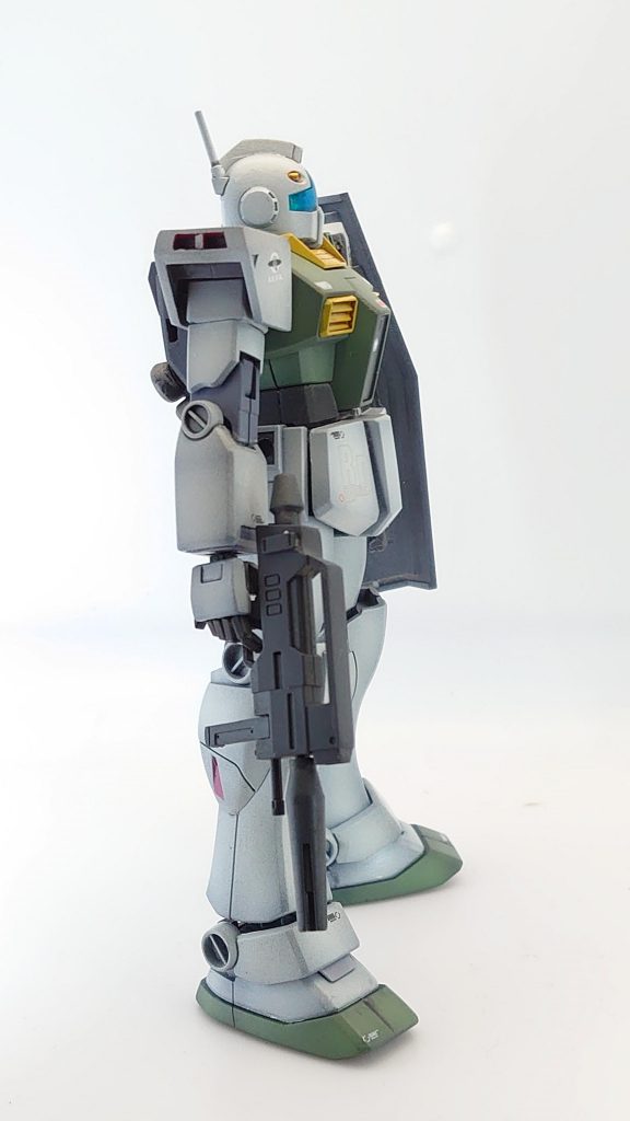 胸部ダクトを小型化。