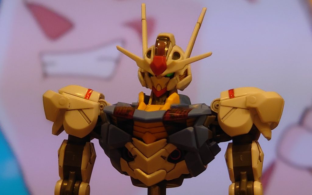 肩の光る…（赤いライン）所はレジンコーティングしてます。テカテカ。※背景は気にしないでください…