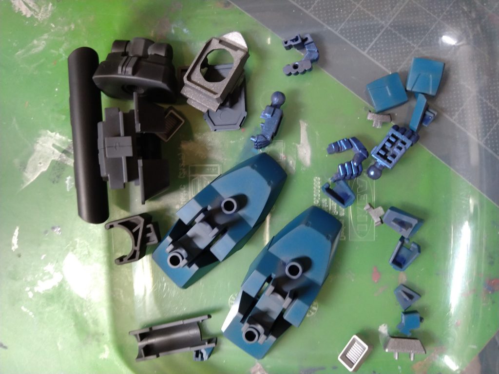 今回足を青にするか紫にするか悩みました。もう少し赤みが有っても良かったかもしれません。