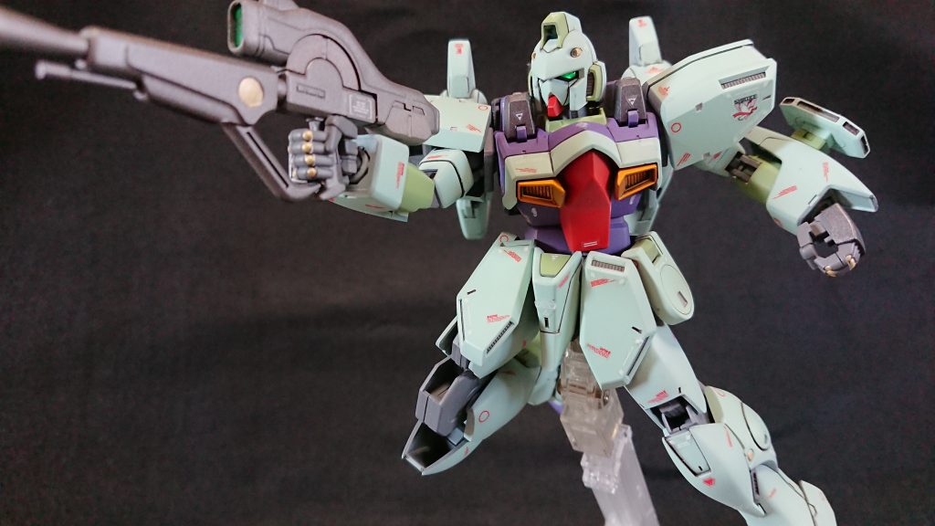 タミヤエナメルのメタリックカラーで差し色を入れてます。