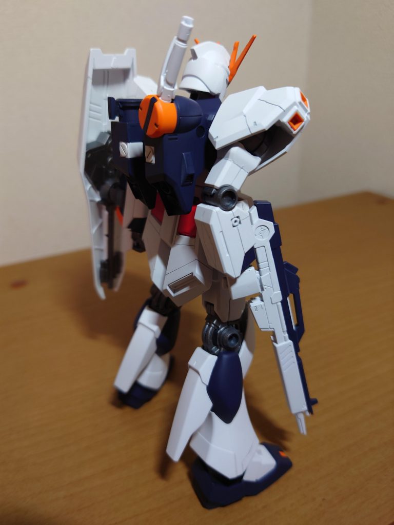 νガンダム–3枚目/制作者：きゅうちゃん