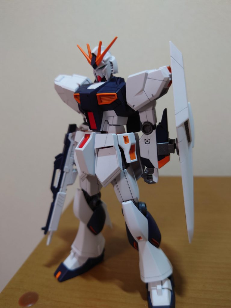 νガンダム–2枚目/制作者：きゅうちゃん