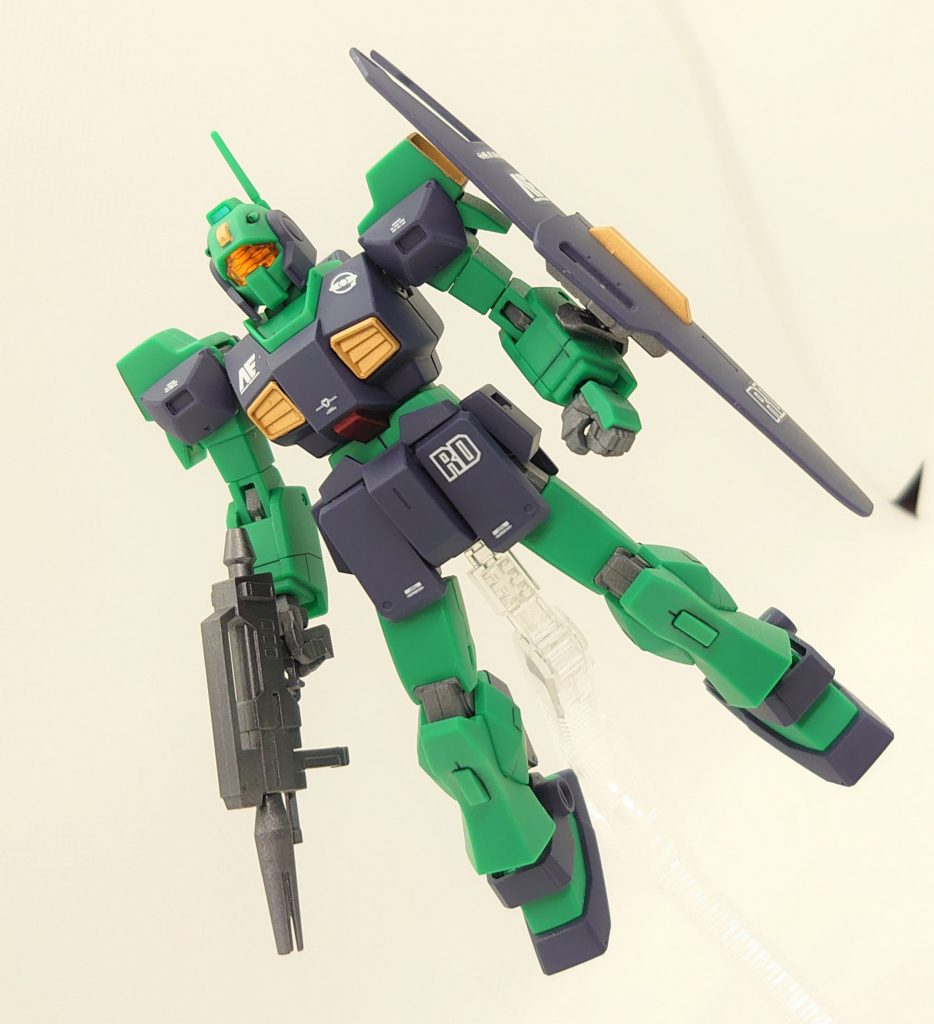 部分的な合わせ目消し、部分塗装、墨入れ、デカール、トップコートと定番化している仕上げとなります。ネモって『ネモさん』って呼びたくなりません?私だけでしょうか(^^;)