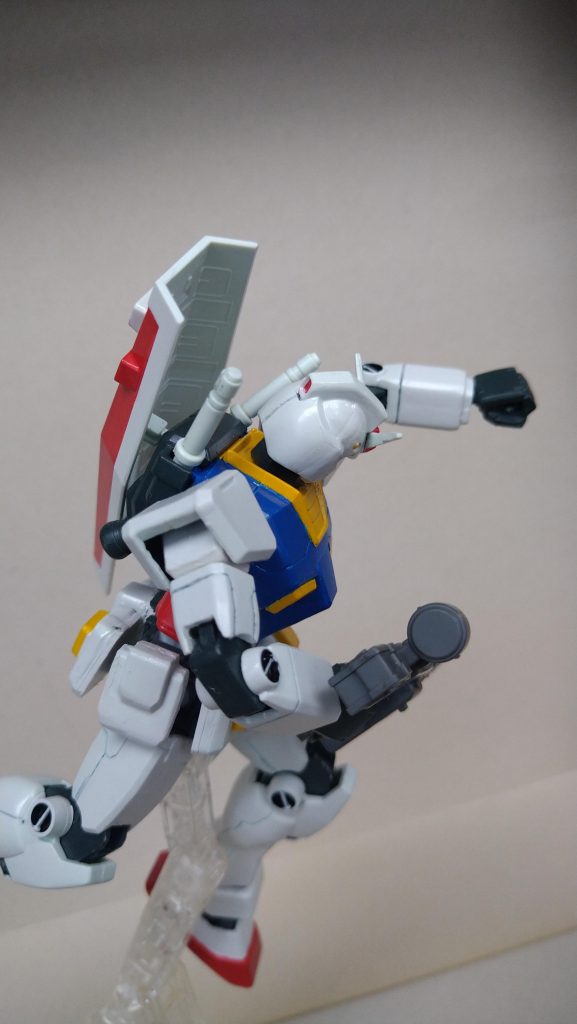 後ろ撃ちも出来る！