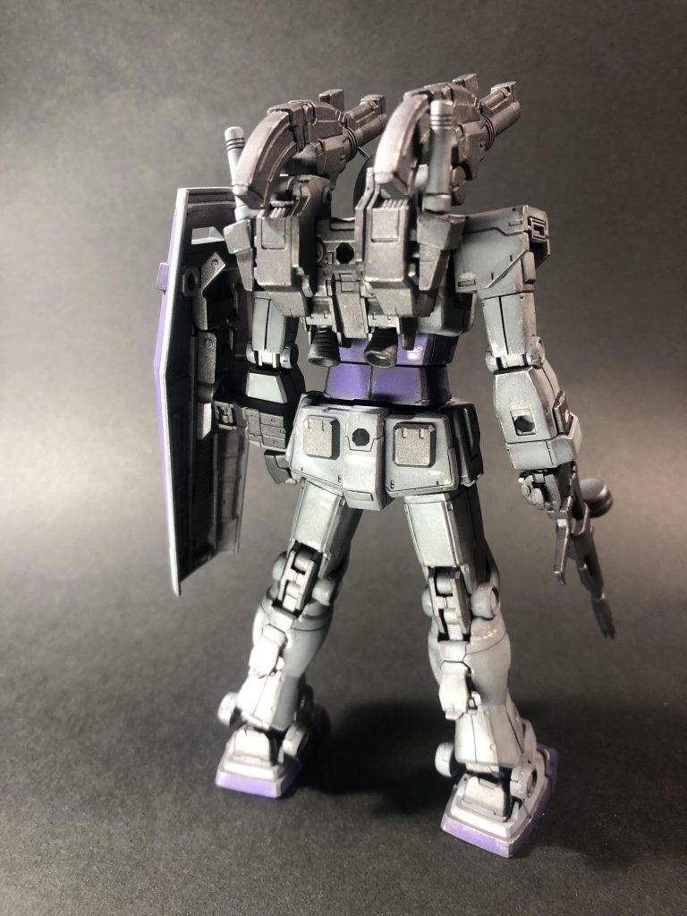 キャノンも付けてみました!パーツも余っていたので両肩仕様で!バックパックに直にキャノンを取り付け出来たのですが少し手を加えてそれっぽく作ってみました。