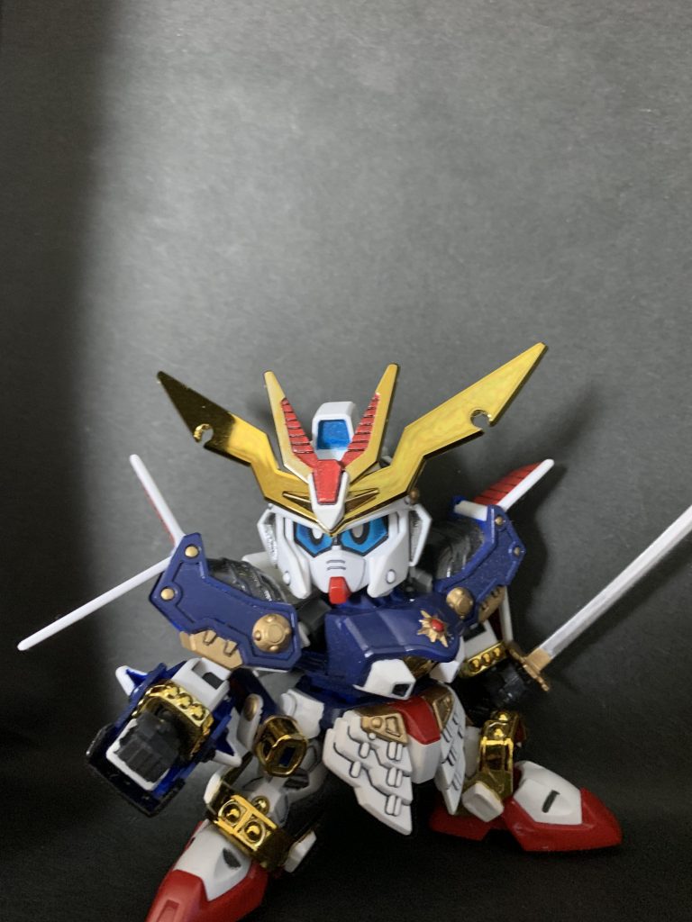 闘破の鎧です。烈光なのに腰も回るし腕も回る嬉しさが分かる人は少ないかもしれませんね