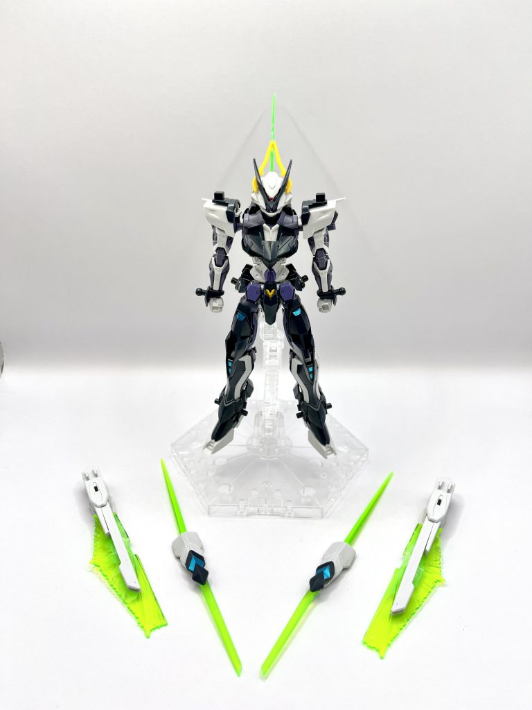 原始的な動きになるが”それ”の性能は充分すぎるほど。写真の武装はあくまで武装ではなく”ビット”。名を【Z SWORD】という。このビットは体に装着し武器として機能するだけで往来のビットのように飛び回ることはできない。以上、初心者モデラーが初めて改造、オリジナル武装というものに手をだしましたwちぐはぐな部分もありますが温かい目で見てくれるとありがたいです🙌塗装にも手を出してみたいです✨アドバイスなどもいただけたら飛んで喜びますwよろしくお願いいたします🙇♂️🙏