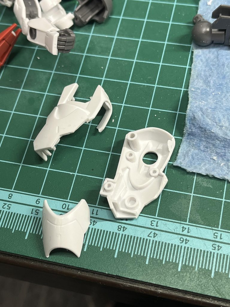 パーツ分割して合わせ目消し